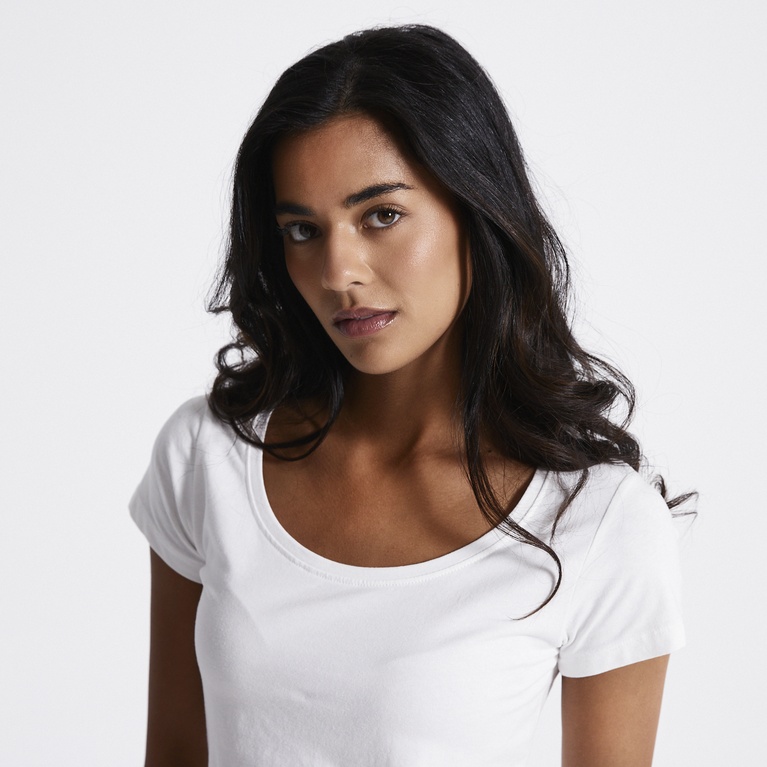 Basic scoop neck tee "Filippa"
